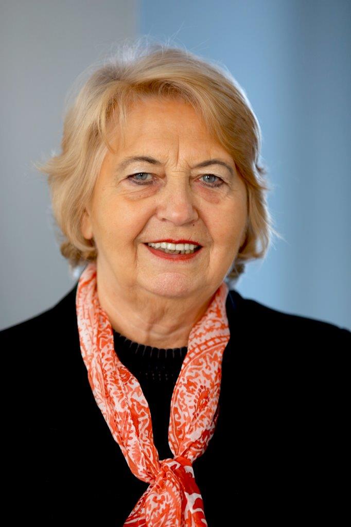 Christa Löhrl Christa Löhrl